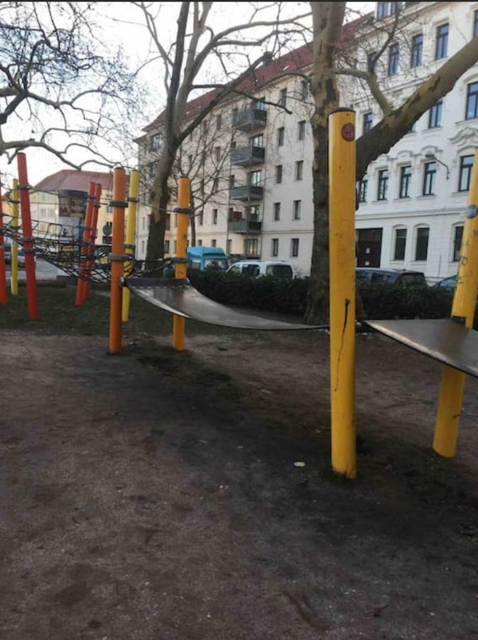 Familienfreundliche Unterkunft Am Puls Der Stadt Leipzig Exterior foto